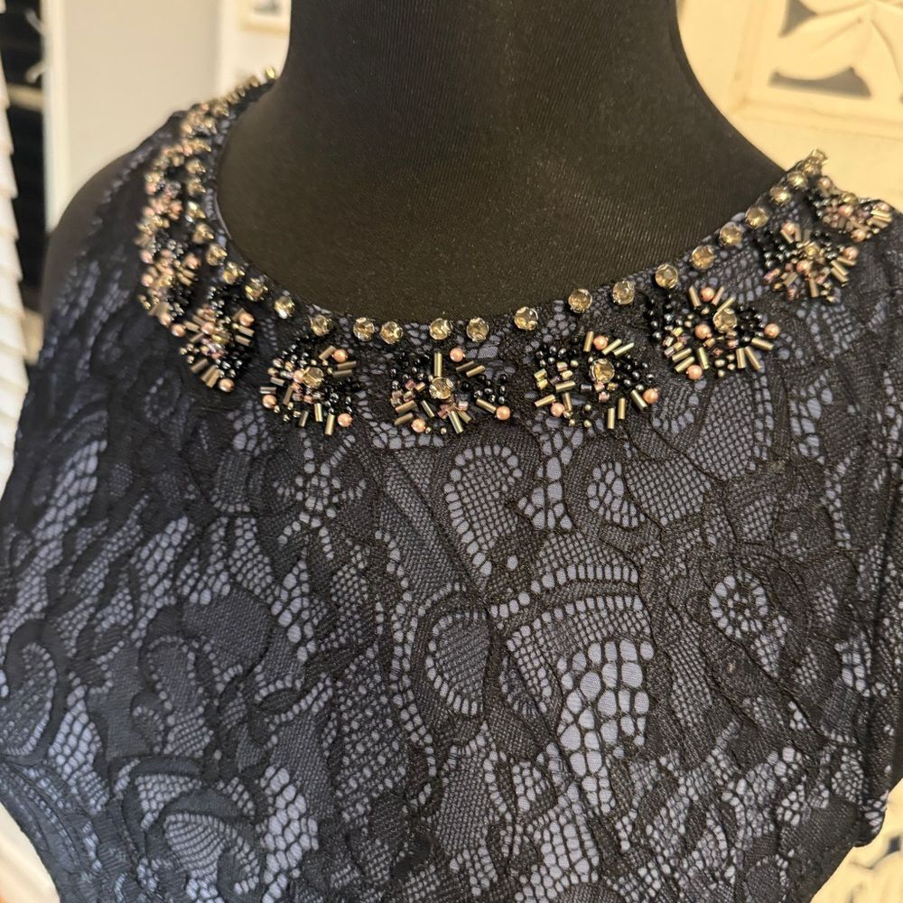 NWT White House Black Market Navy Lace Embellished Top Sz S - Picture 2 of 7